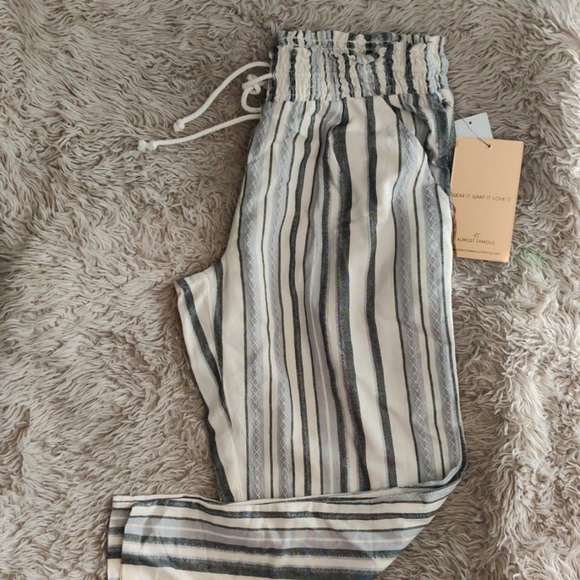 pants - Picture 9 of 9